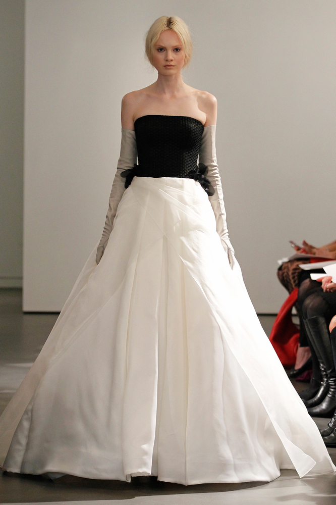  Vera  Wang  Spring 2014 Bridal  PreOwned Wedding  Dresses 