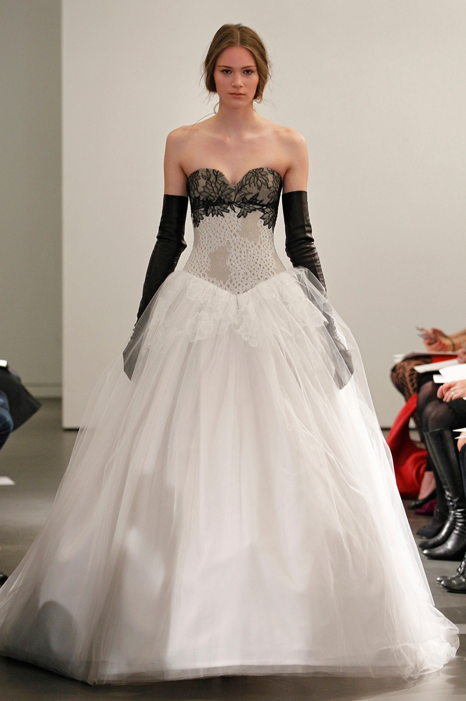  Vera  Wang  Spring 2014 Bridal  PreOwned Wedding  Dresses 