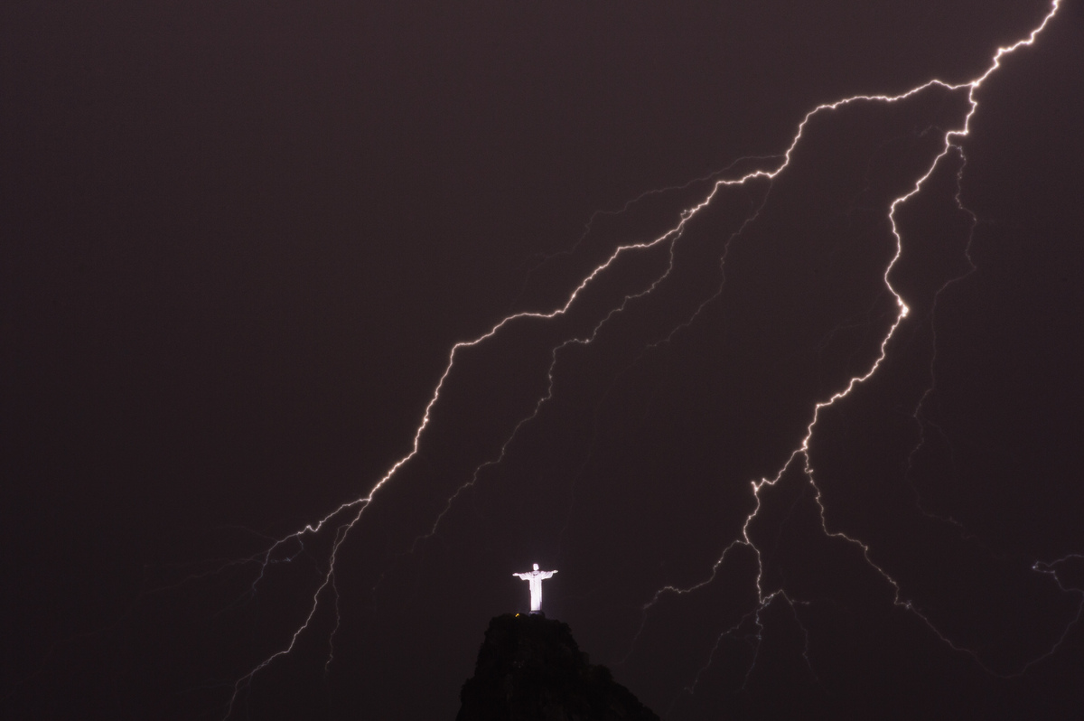 Christ The Redeemer Statue Damaged In Lightning Storm Say Officials In ...