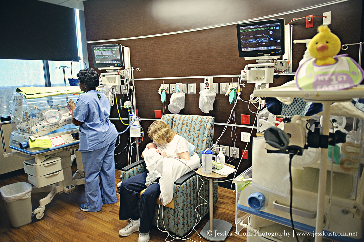 Photographer Captures Beautiful, Loving Glimpse Into The NICU | HuffPost