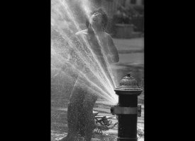 Heat Wave In New York City: Cool Off In A Fire Hydrant Like The Kid In ...