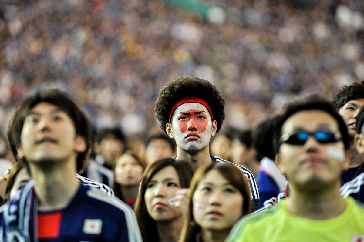 Part fans. Болельщики Японии. Японцы болельщики. Японские фанаты. Япония қатар фанат.