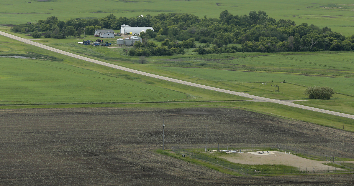 11 Incredible Images Of America's Ageing Minuteman 3 Missile Silos ...