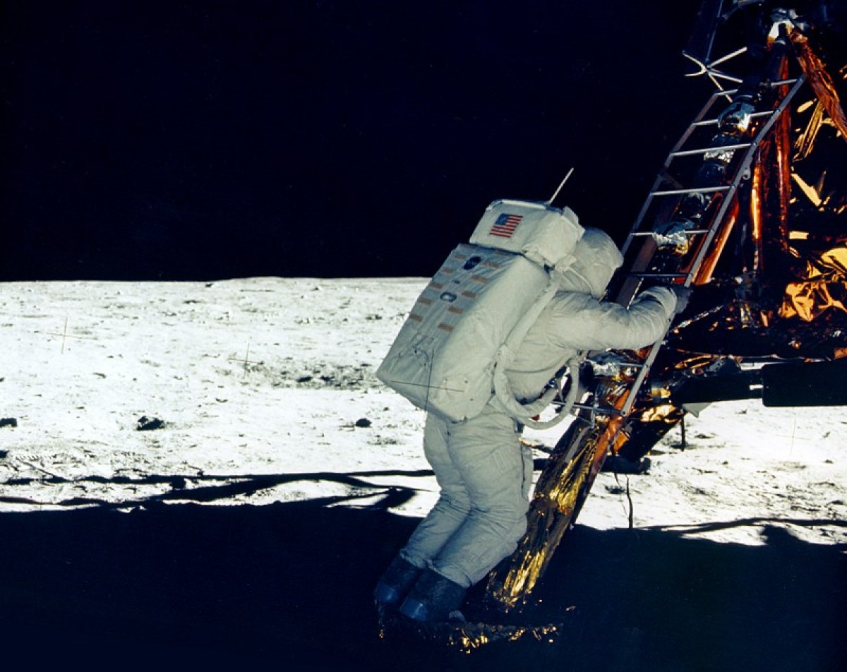 These Apollo 11 Mission Photos Will Transport You Back To A Remarkable ...