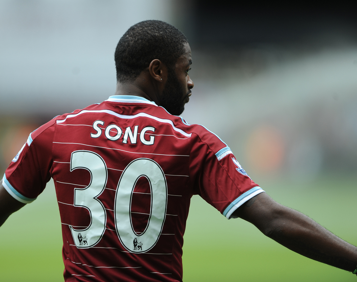 Alex Song Shows Off Outrageous Skills As West Ham U-21s Beat Ipswich ...