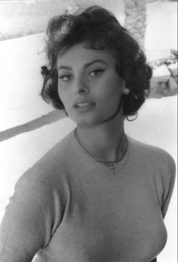 Sophia Loren Finally Explains Why She Gave Jayne Mansfield The Side-Eye ...