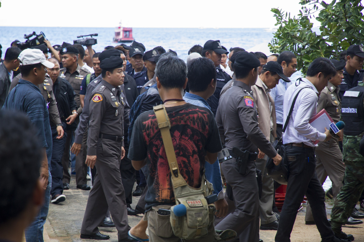 Thailand Beach Murder Suspects Made To Act Out The Crime In Bizarre ...