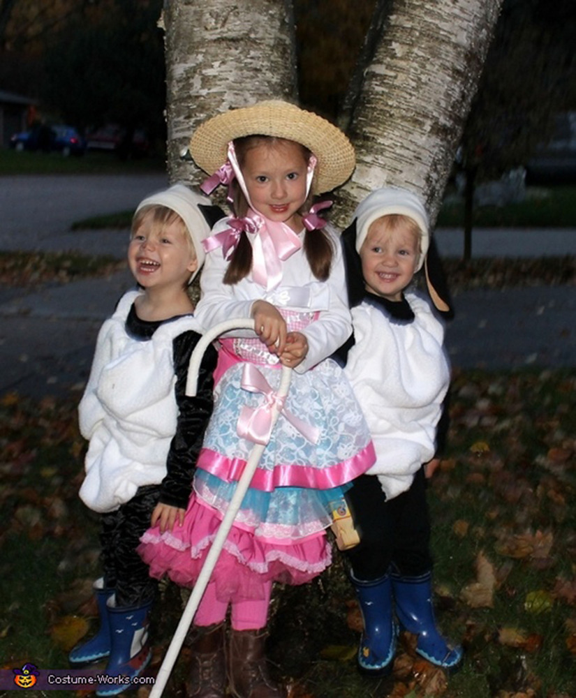 Halloween Costumes For Siblings That Are Cute, Creepy And Supremely ...