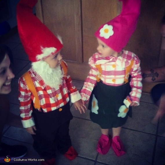Halloween Costumes For Twins That Will Win You Over, Twice | HuffPost