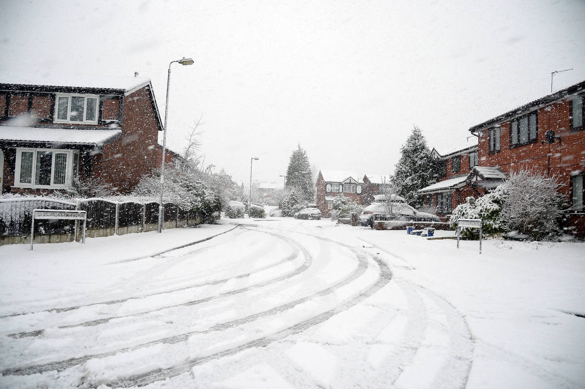 UK Weather Forecast Brings Thundersnow Storms And 6 Inches Of Snow