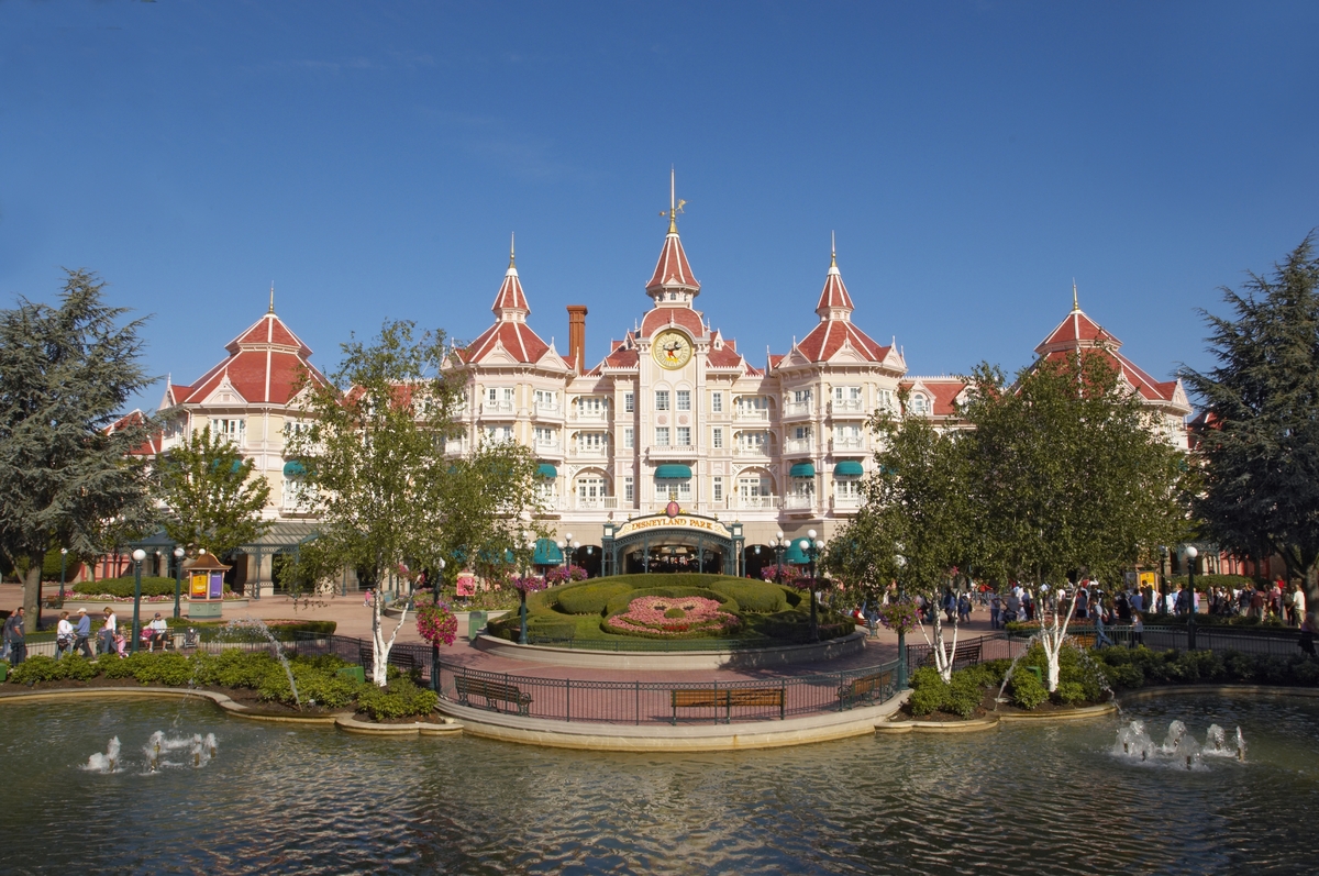 10 Awesome Things For Adults at Disneyland Paris | HuffPost UK