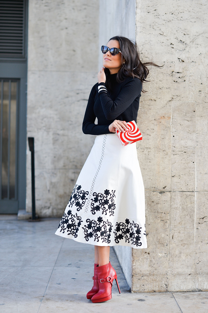 The Streets Of Paris Are All About The Skirts During Fashion Week ...