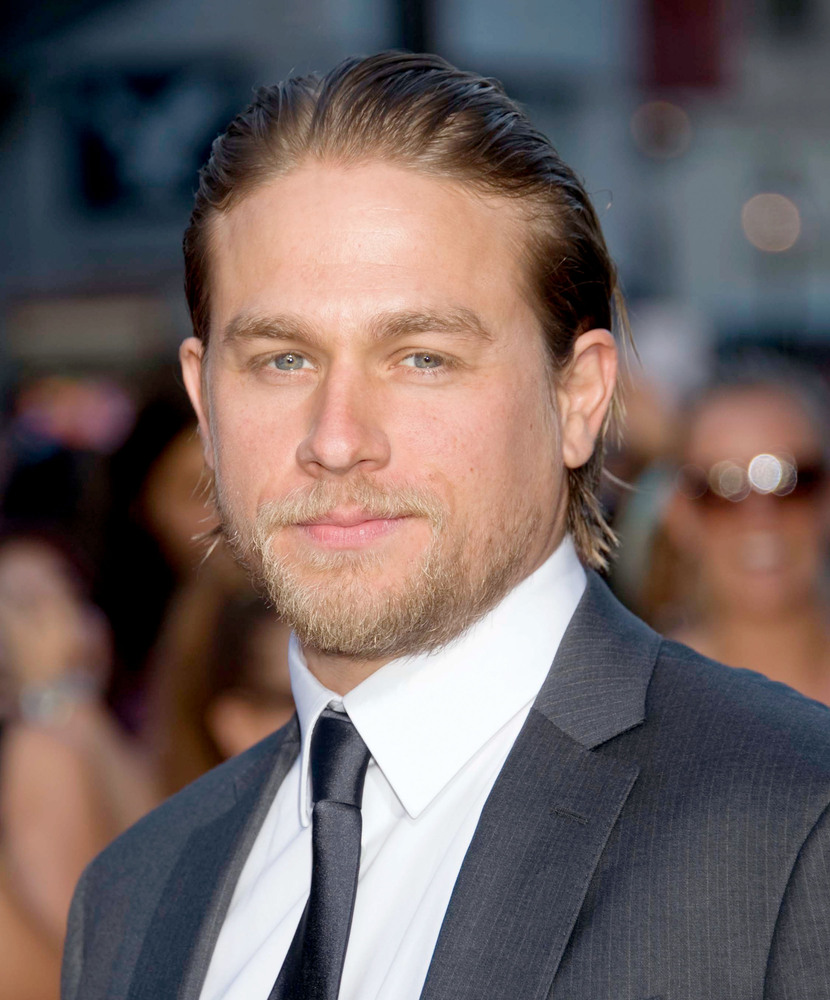 20 Charlie Hunnam Photos That Will Make You Swoon