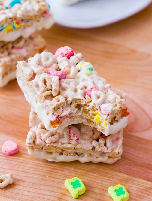 These Lucky Charms Dessert Recipes Are Magically Delicious | HuffPost