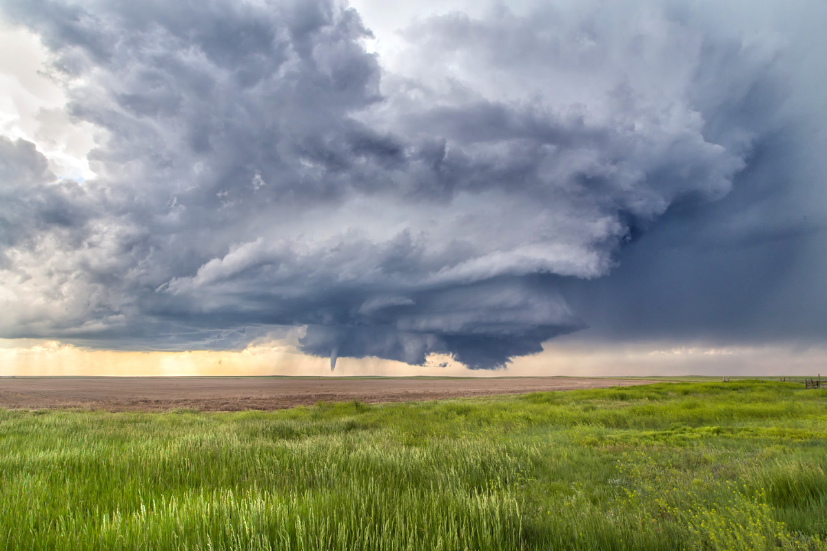 Storm Chasing Photographer Witnesses 14 Spectacular Twisters In One ...