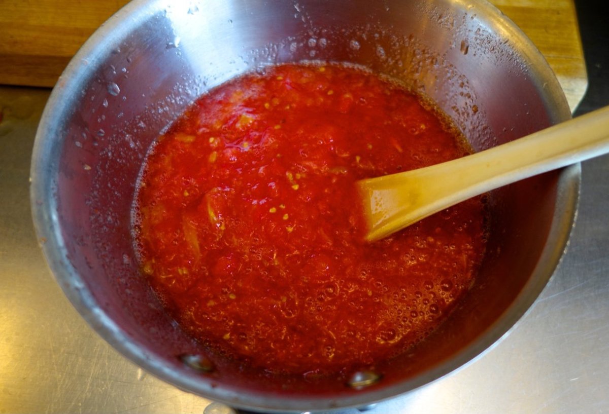 Cooking Off the Cuff: For Great Summer Tomato Sauce, Grate Great Summer ...