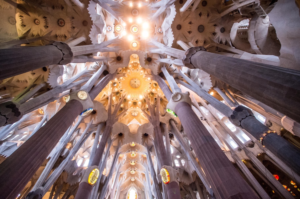 La Sagrada Familia Basilica Pictures Capture Final Phase After 100 ...