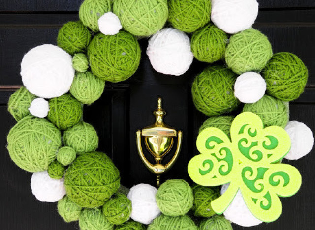 st patricks day yarn wreath