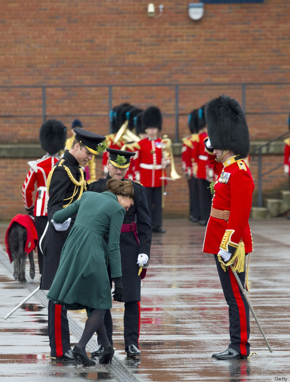 kate middleton heel stuck