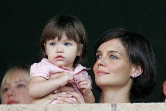 suri cruise photo