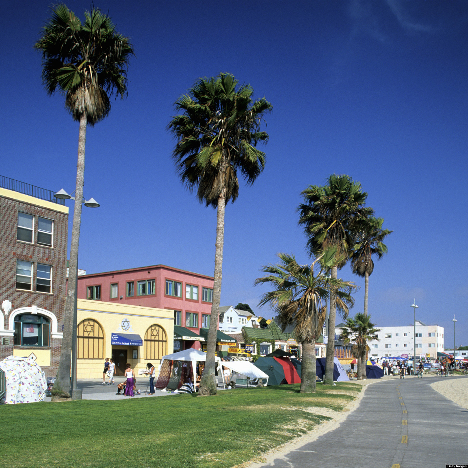 Where to Eat, Shop, Stay (and Play!) on Rose Ave., Venice Beach ...