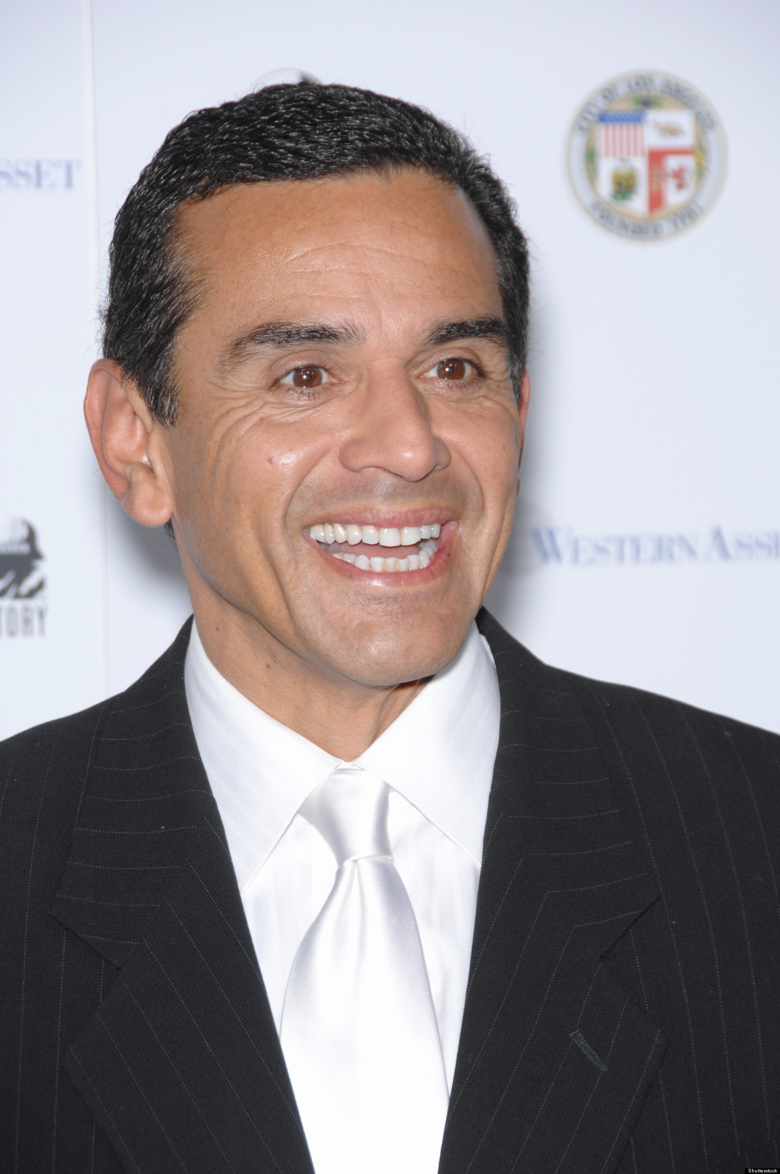 Antonio Villaraigosa Releases Final Budget, Calls For Pay Freeze | HuffPost