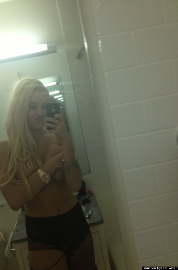 Amanda bynes shes the man topless