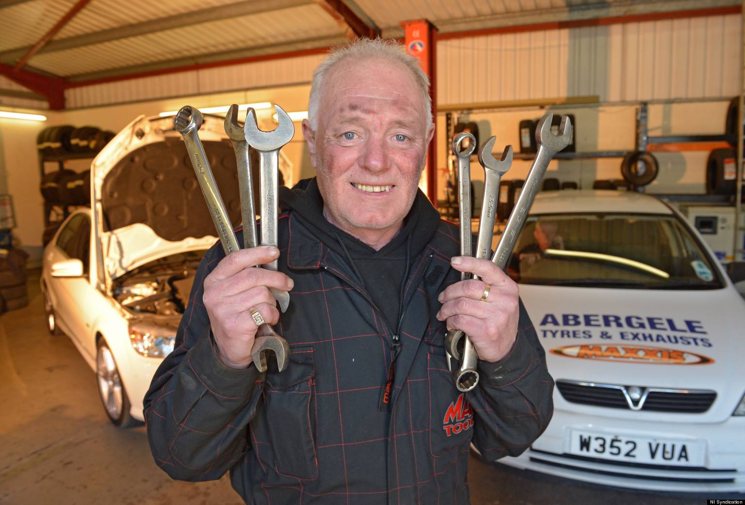 Coronation Street's Les Battersby, Actor Bruce Jones Is Now A Garage ...