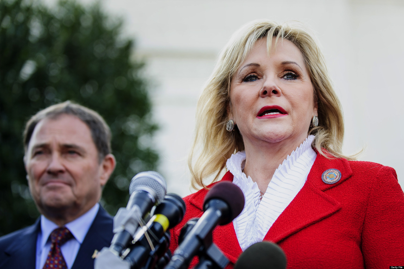 Mary Fallin Signs Oklahoma State Income Tax Cut Into Law | HuffPost