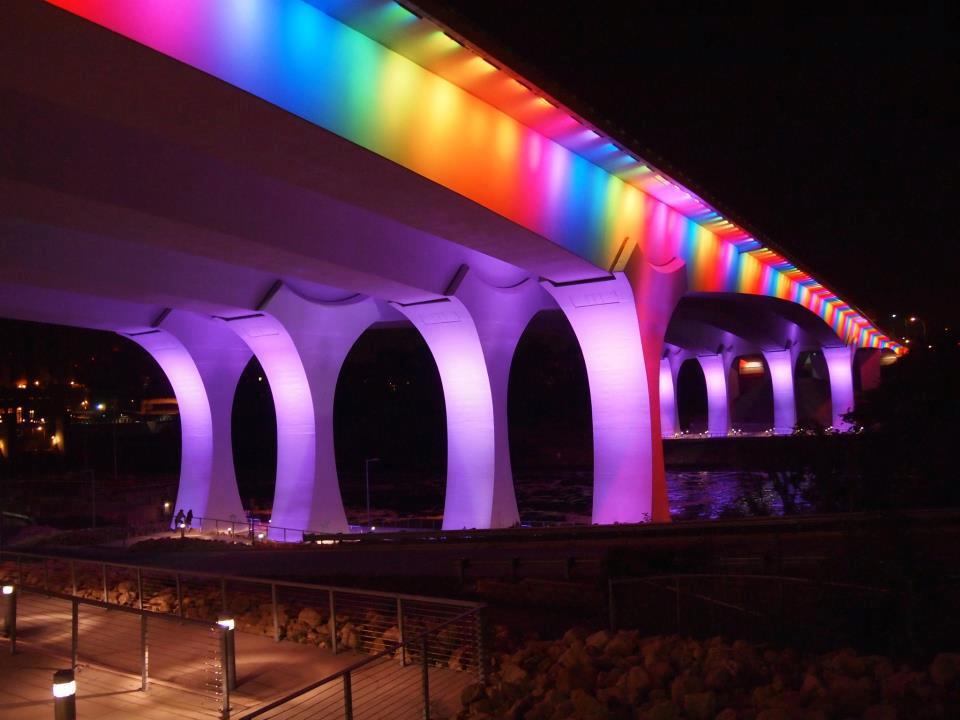 minneapolis gay bridge