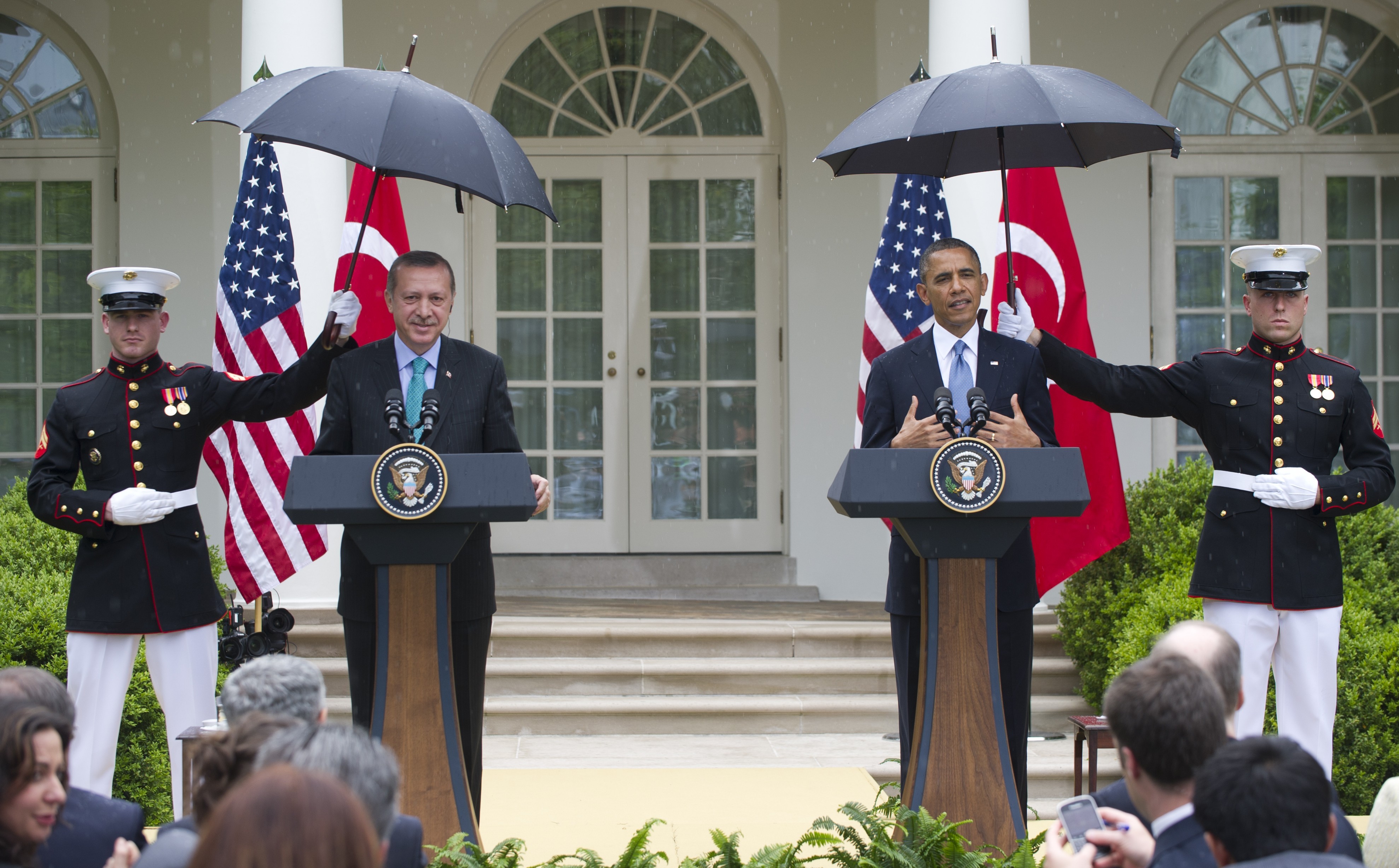 obama marines umbrellas