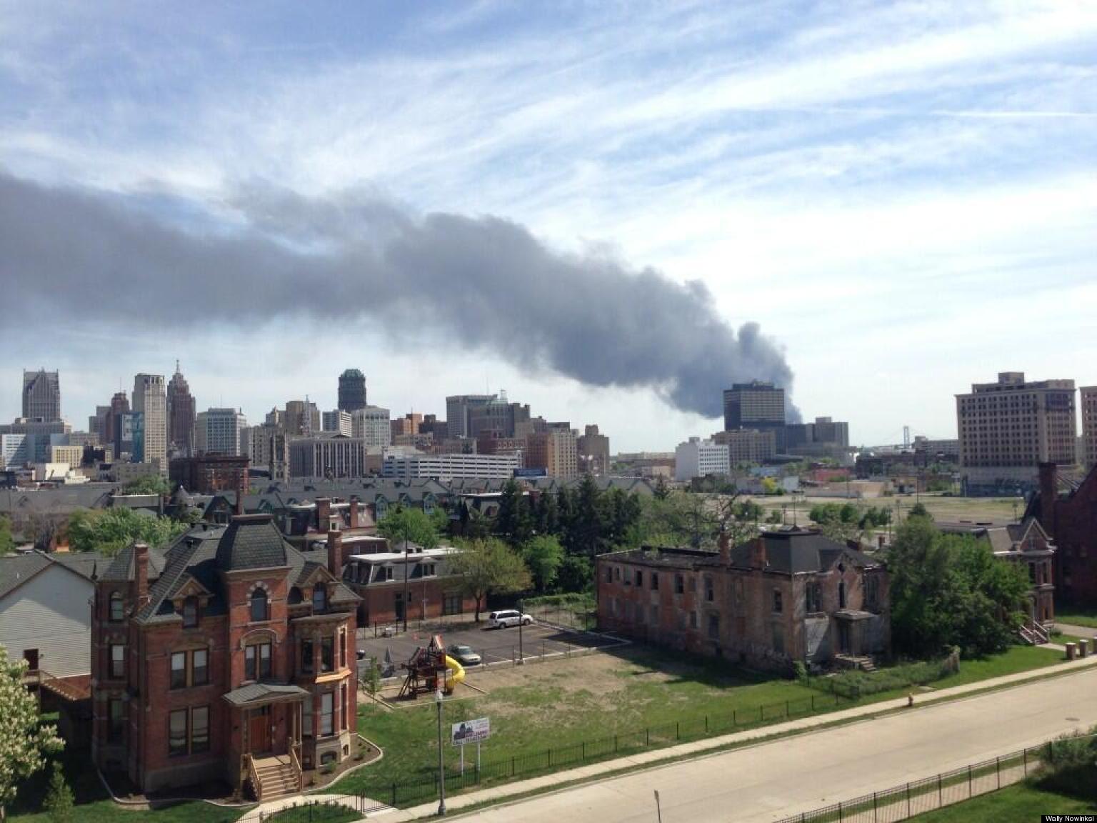 Windsor Fire At Warehouse On Sprucewood Avenue Visible For Miles ...