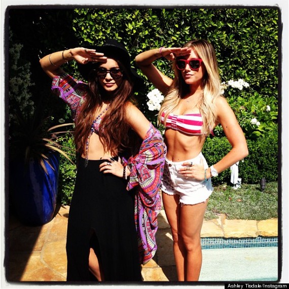 vanessa hudgens ashley tisdale bikinis