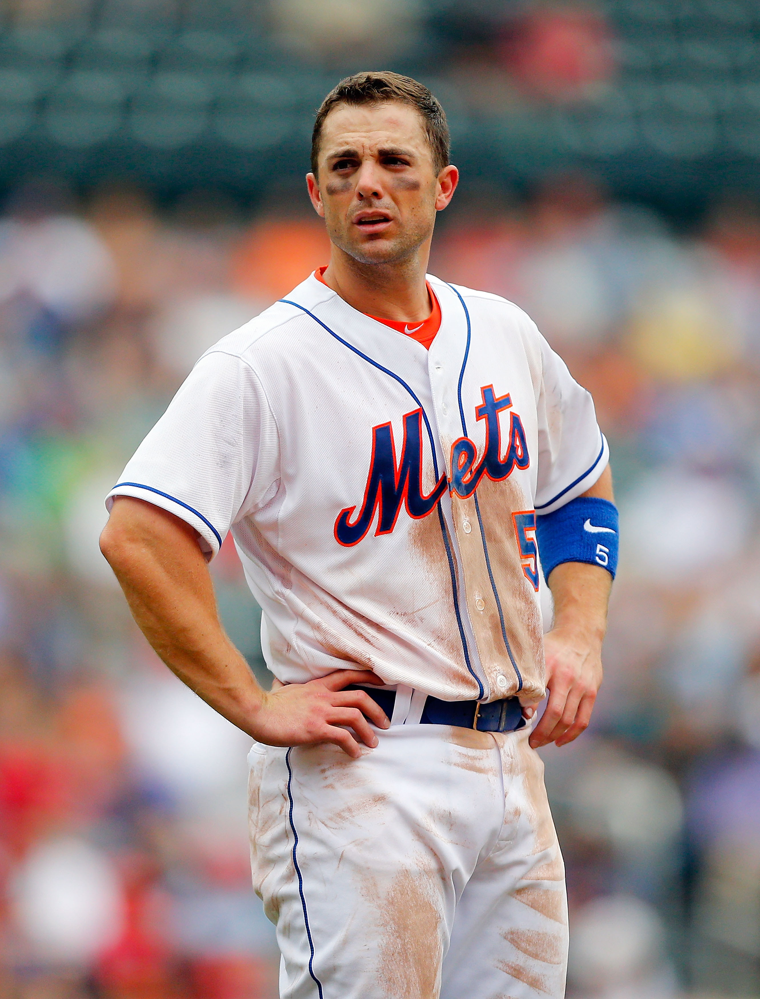 Former Mets star David Wright surprises bartender wearing his jersey