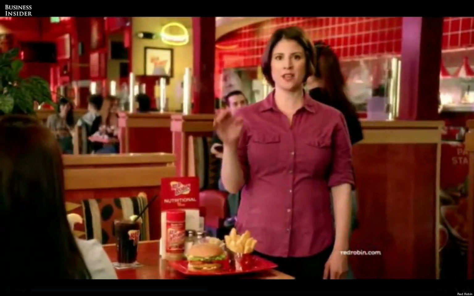 Red Robin Garden Burger Ad Under Fire For Dissing Vegetarians (VIDEO)