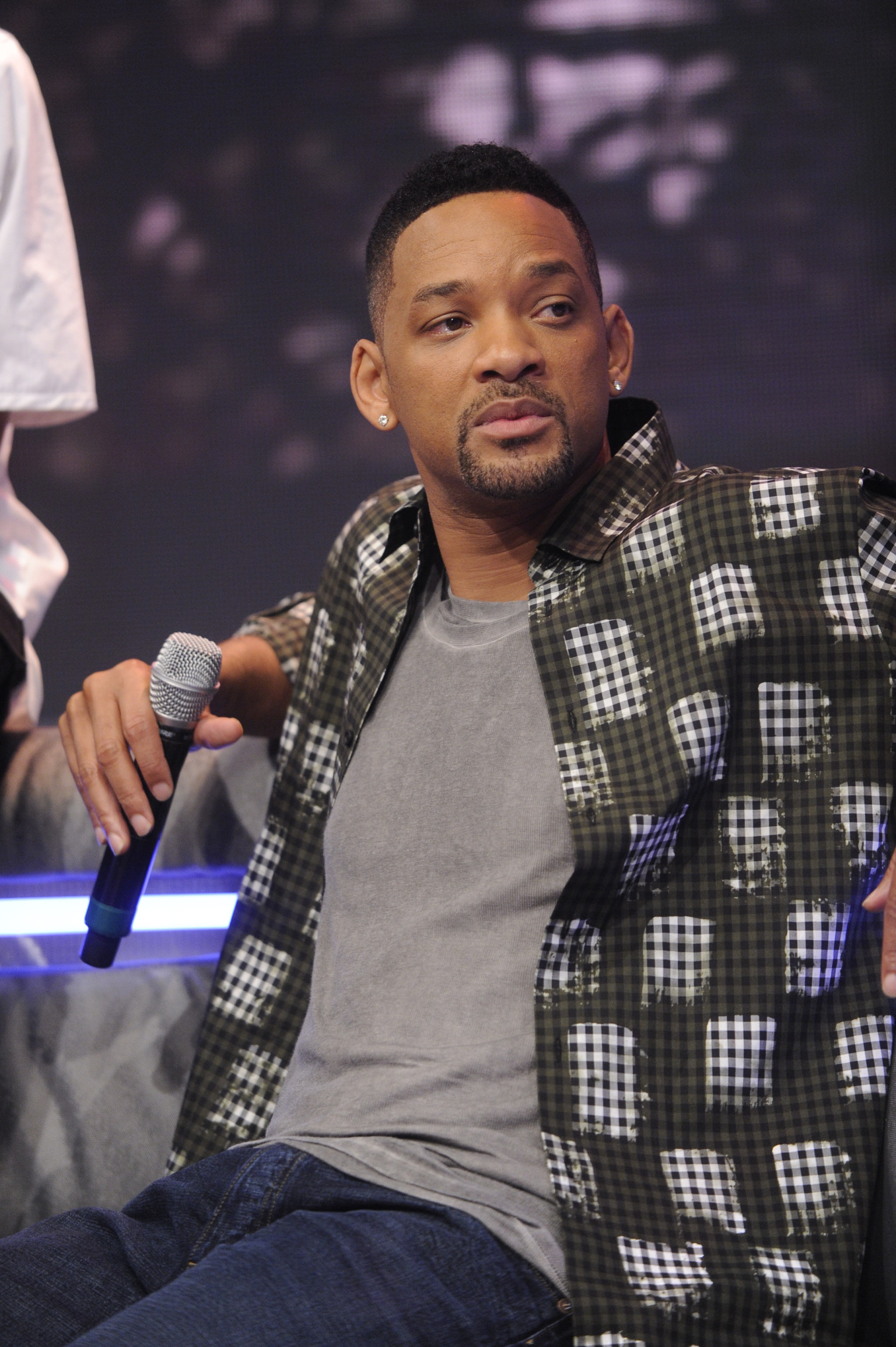 Will Smith Not In 'Independence Day 2,' Director Roland Emmerich Says ...