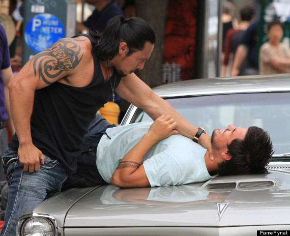 Taylor Lautner Beat Up On Set Of 'Tracers': Actor Physical For New Movie (PHOTOS) | HuffPost
