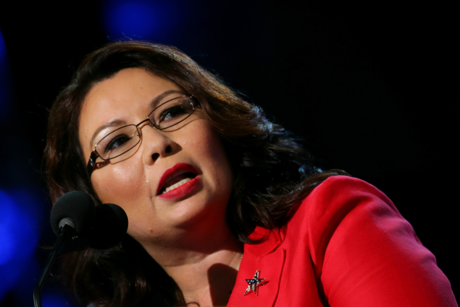 Tammy Duckworth Eviscerates Contractor Who Claimed Veterans Disability ...