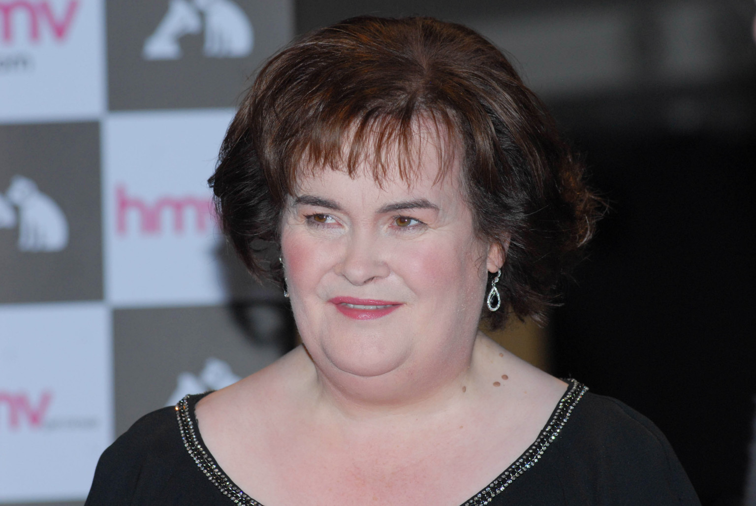 Susan Boyle's Enjoys First On-Screen Kiss, Kicks Off First Solo Live Tour