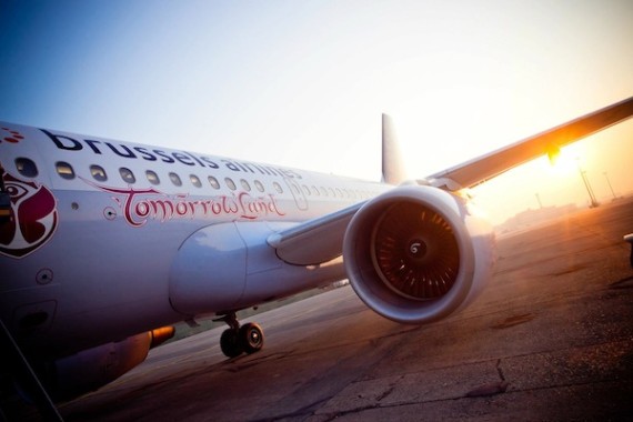 tomorrowland plane