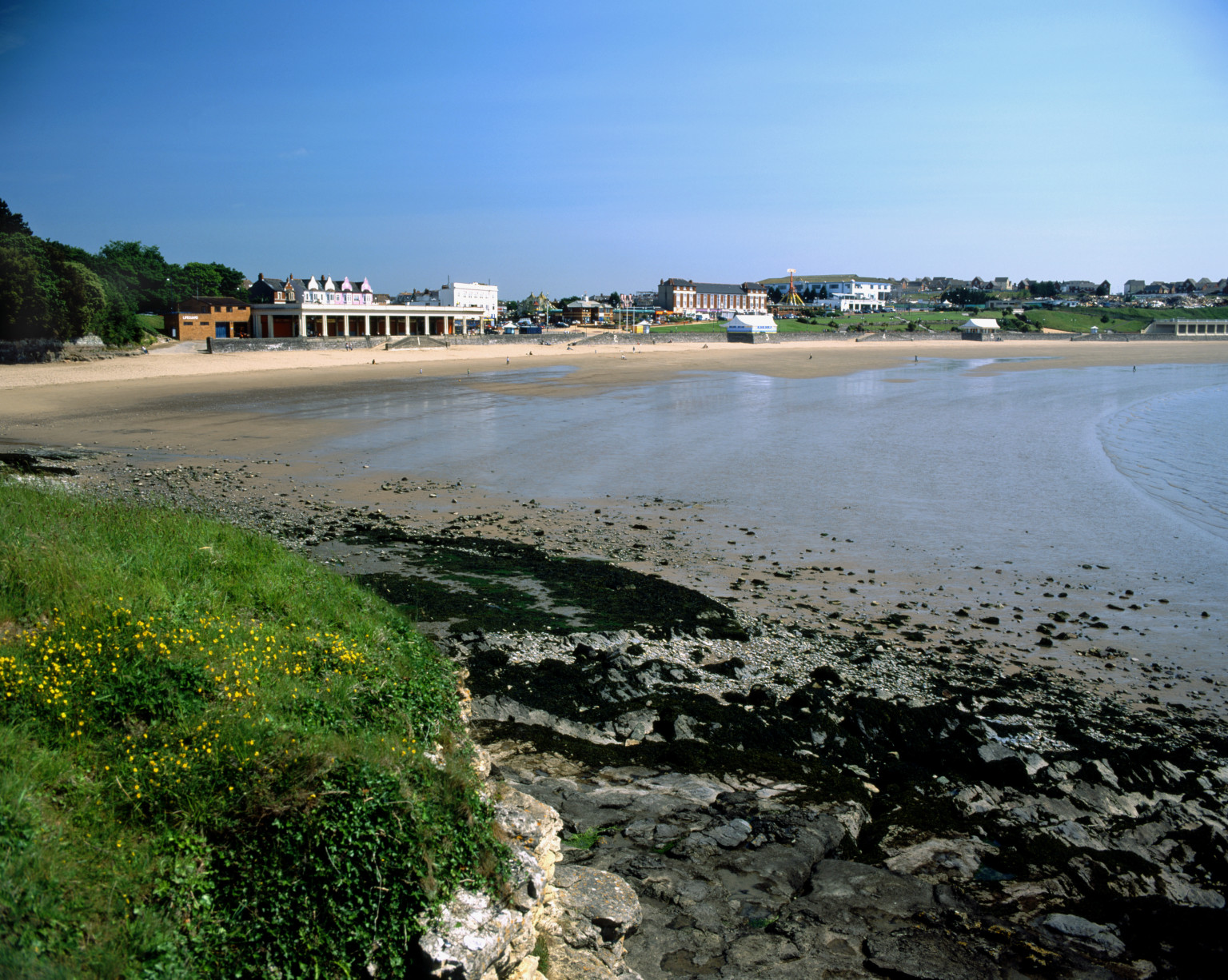 Girl Missing In Sea Off Barry Island Searched For By Coastguards ...