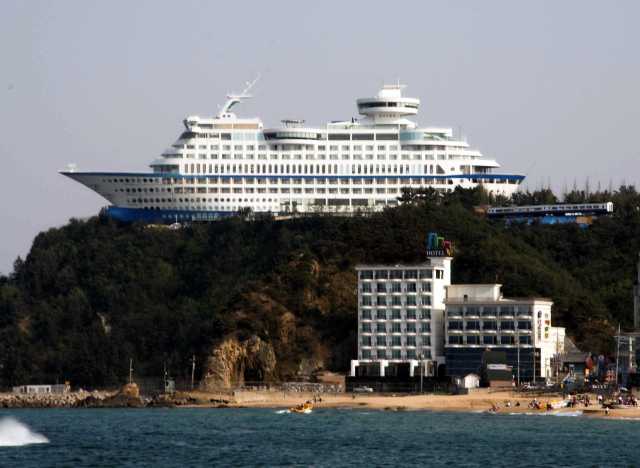 cruise ship hotel