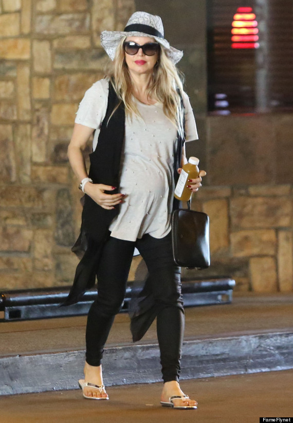 fergie baby bump