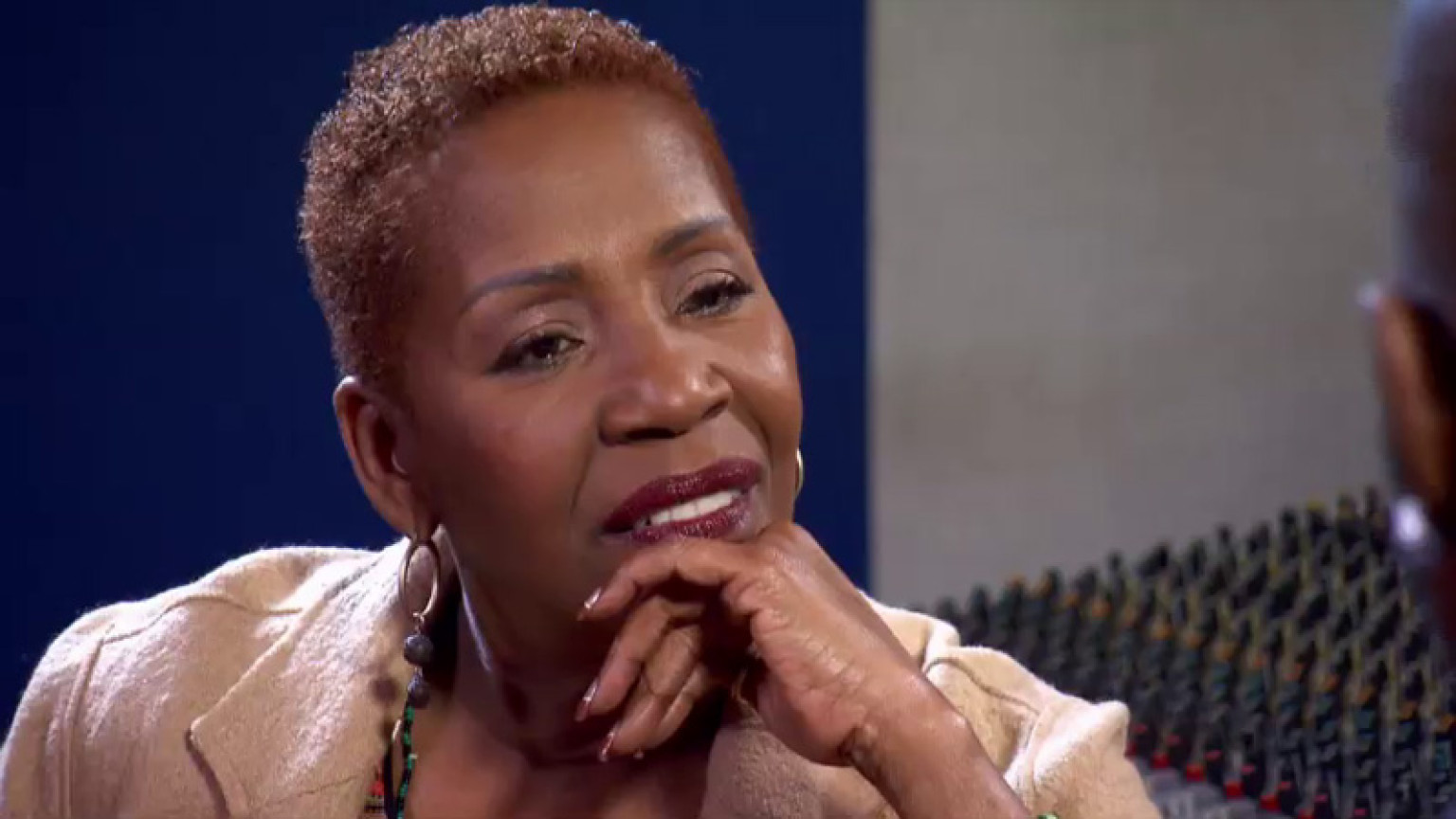 Iyanla Vanzant Explains How To Confront An Addict With Compassion ...