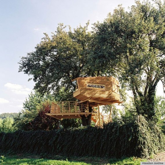 The 8 Most Amazing Treehouses In The World, Including One That 'Hovers ...