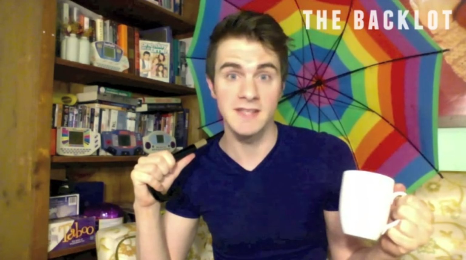 Weeklings! : The 10 Worst Grindr Profiles (VIDEO) | HuffPost