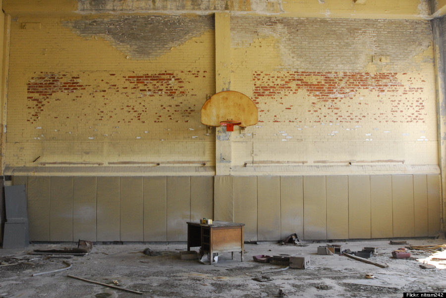 detroit abandoned school