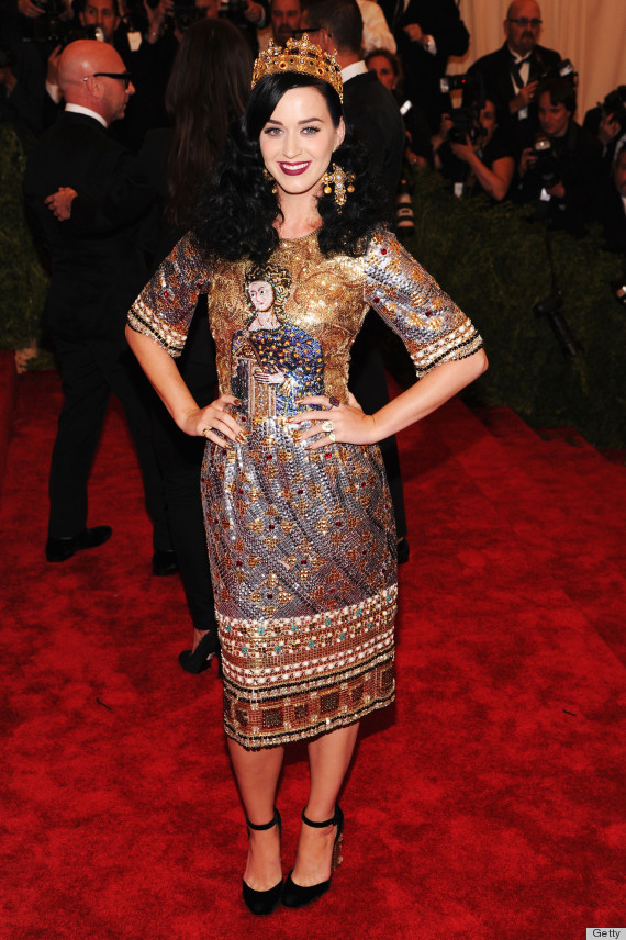 Scarlett Johansson's Dress Is Katy Perry's Tricky Met Gala Look (PHOTOS ...