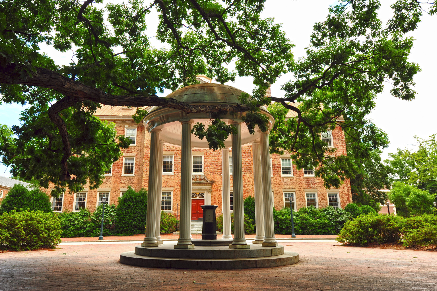 UNC Board Of Governors Considers Ban On Gender-Neutral Housing | HuffPost