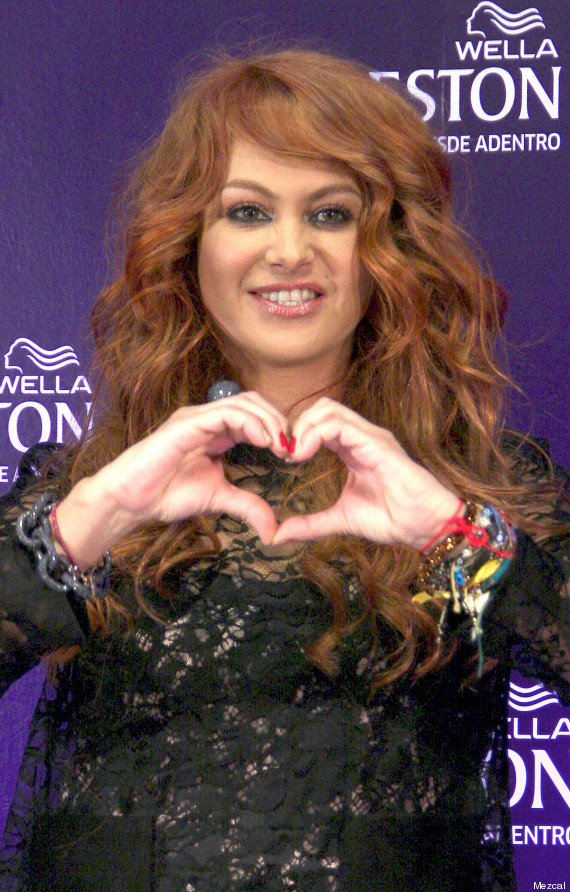 paulina rubio cabello rojo